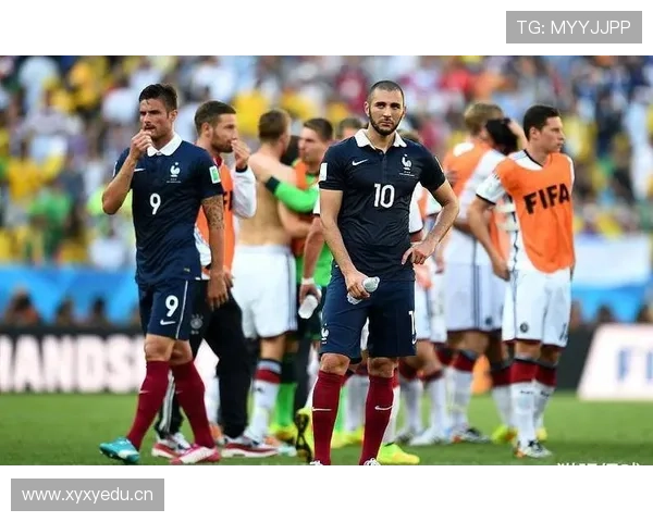 凯恩与本泽马策应能力与战术角色对比分析