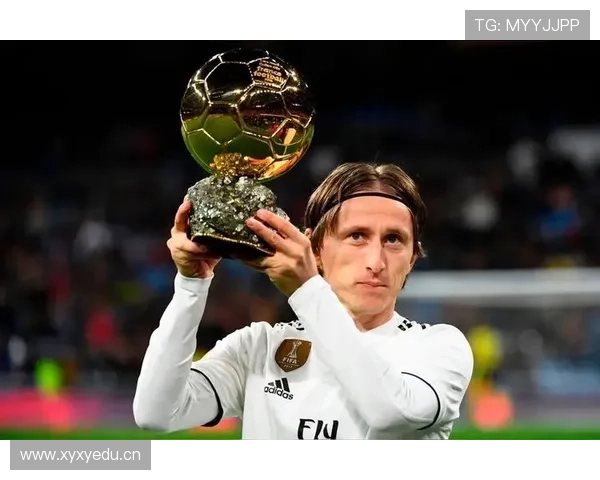 莫德里奇与哈维：两代中场大师的风格及战术角色对比分析