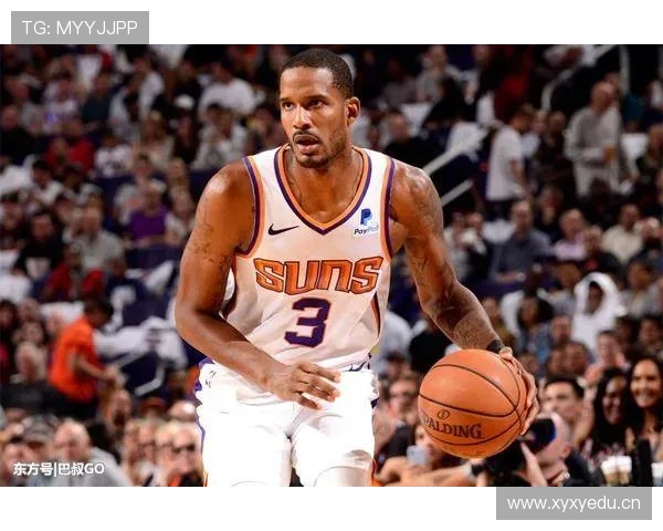 埃琳·安德森场下的包包比我一个月工资还厚，真不敢信这生活到底怎么过的