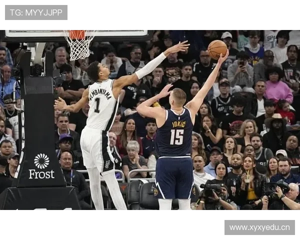 文班亚马挡拆造错位提升内线效率 引领新赛季防守风潮